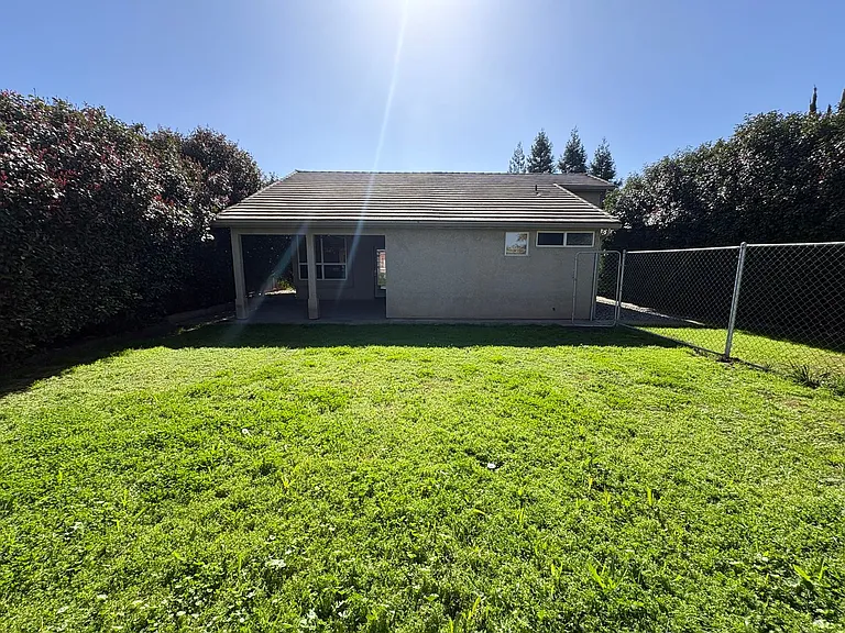 1422 E Mesa Ct — Photo 28