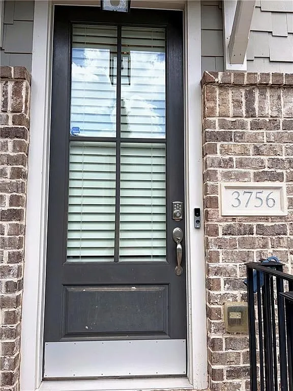 3 bed, 4.0 bath, 3360 sqft, $3,590 — Photo 2
