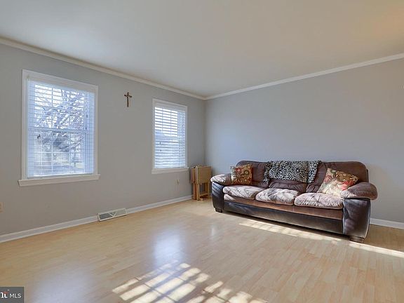 5th image of 2613 Northfield Dr