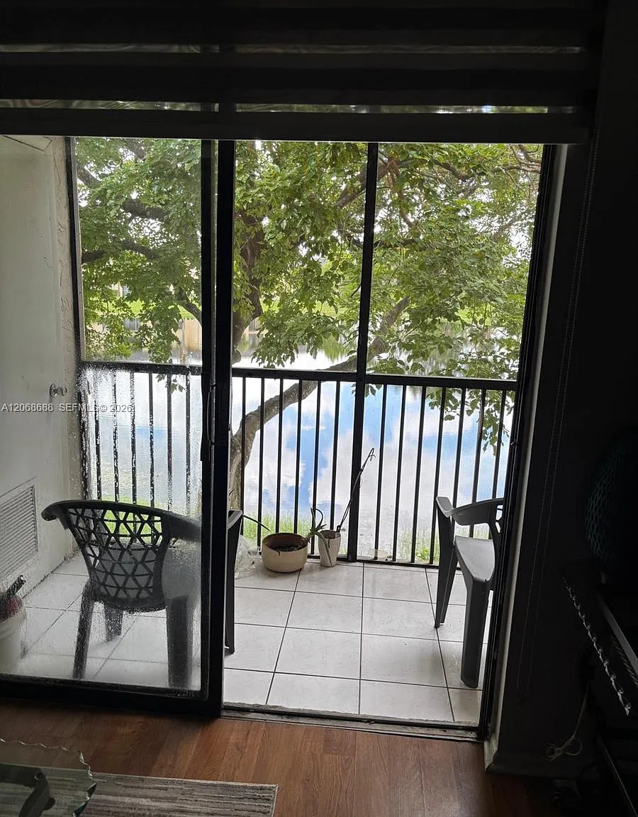 2 bed, 2.0 bath, $2,300 — Photo 4