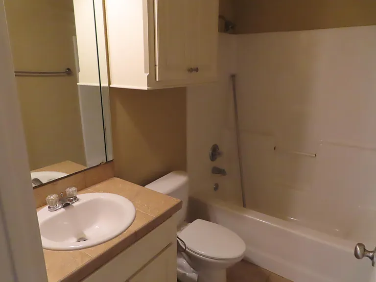 408 Kirkwood Dr — Photo 13