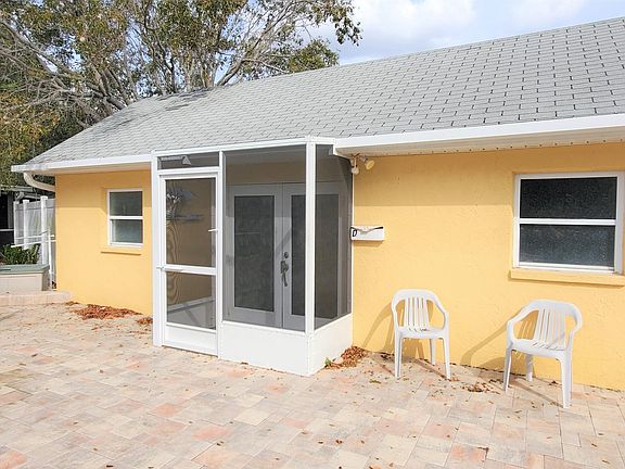 2nd image of 181 Cocoanut Ave #D