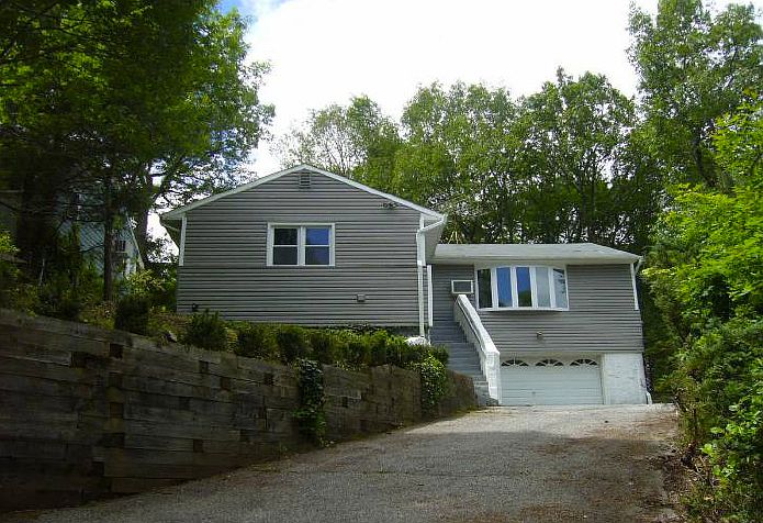 1st image of 8 Lynmar Ct