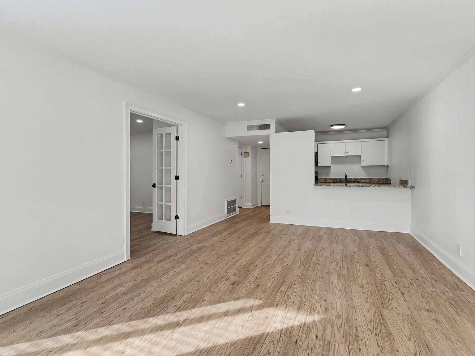 116 Harding Pl — Photo 3