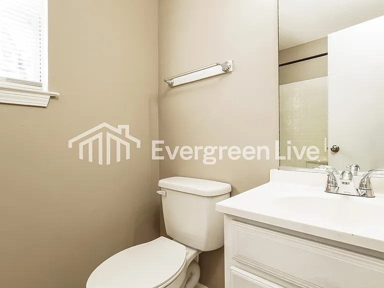 1151 Weston St — Photo 11