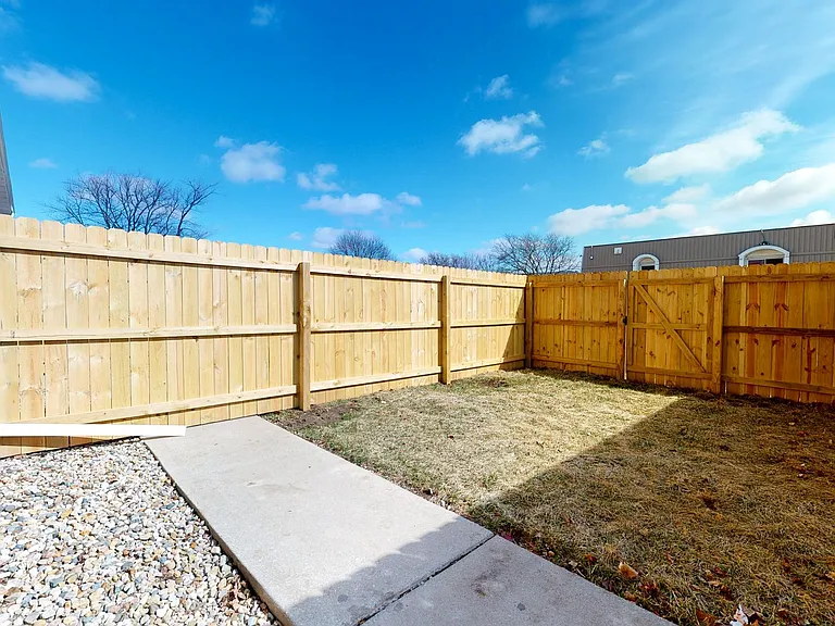 2203 Todd Dr — Photo 7