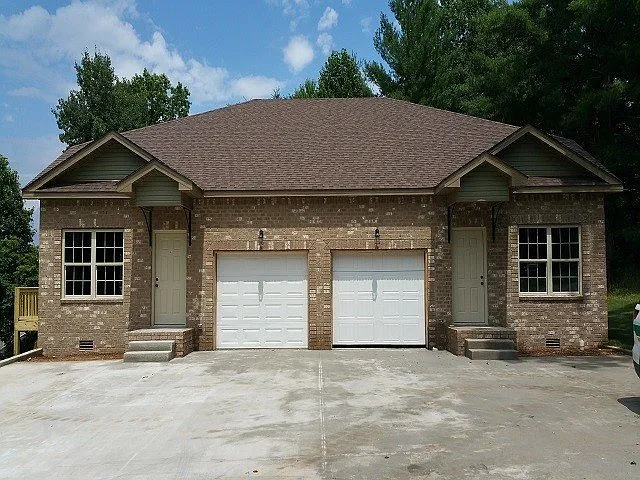 2 bed, 2.0 bath, 1100 sqft, $1,295 — Photo 1