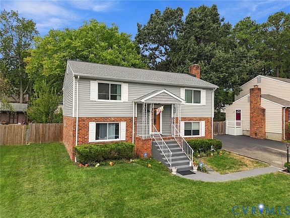 2nd image of 612 Whiffletree Rd