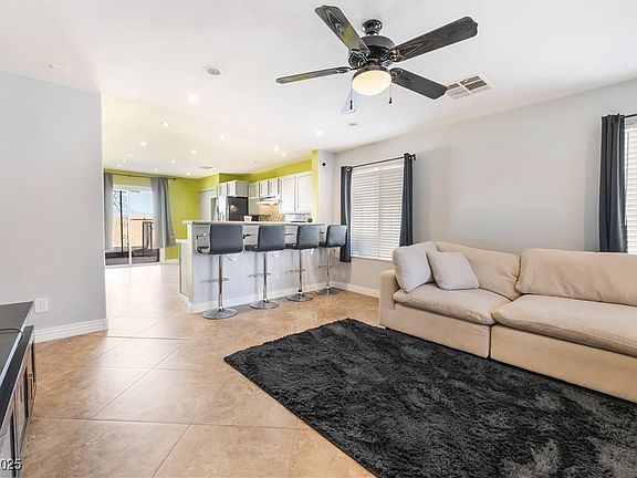 5th image of 2827 Kensington St