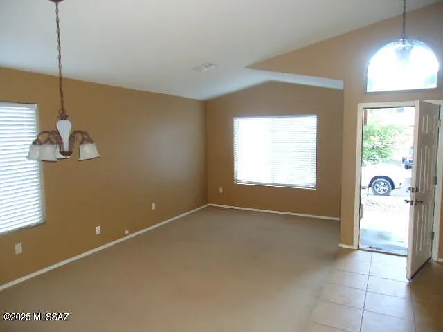 4 bed, 2.0 bath, 1765 sqft, $2,100 — Photo 2
