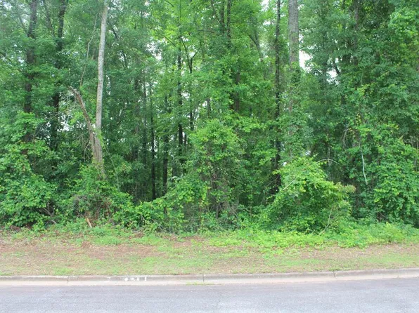 300 Turnberry Ct, Albany, GA 31721