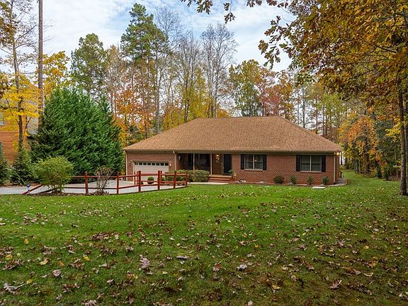 2nd image of 603 Alexander Dr