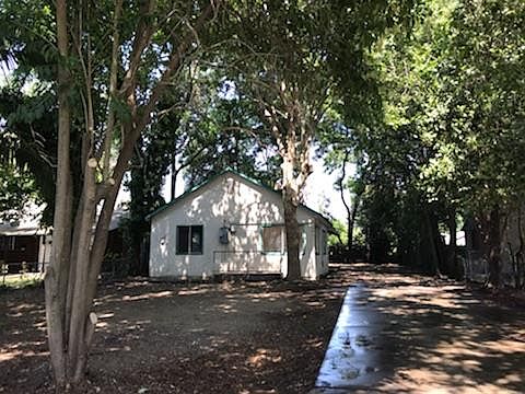 3rd image of 501 Jasmine Ave