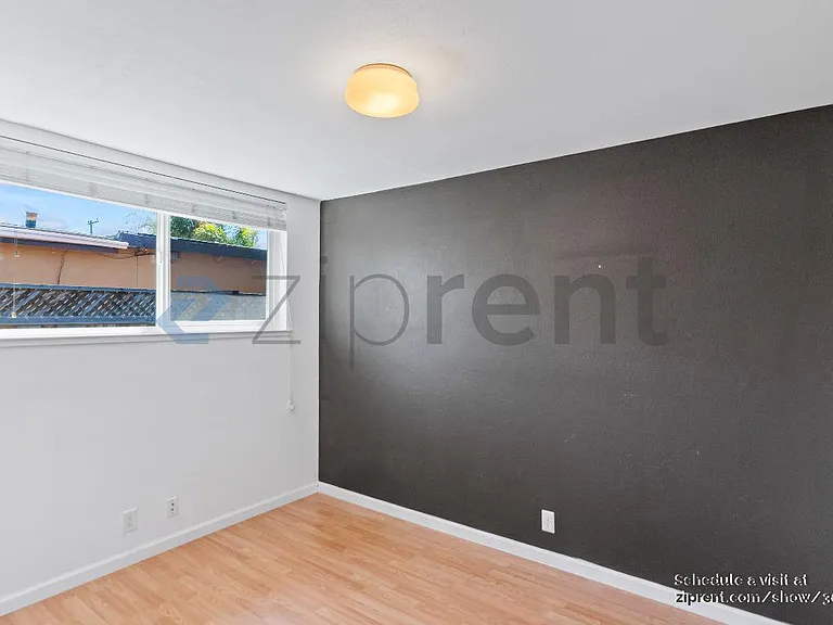 1038 Colton Ave — Photo 25