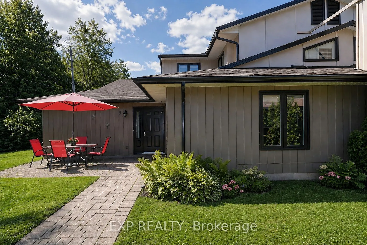 3 bed, $3,000 — Photo 2