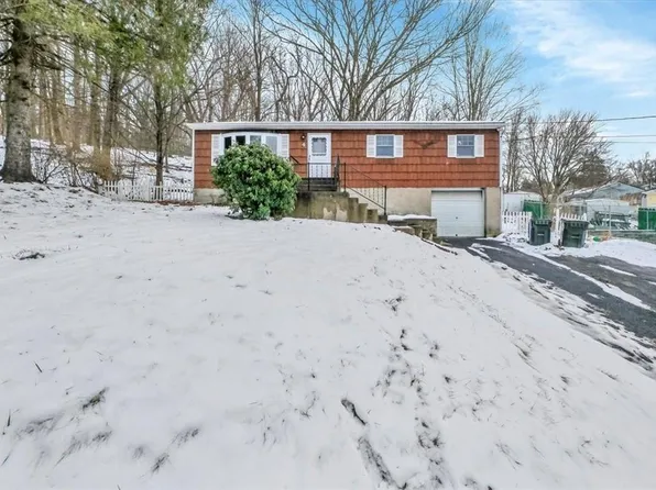 4 Pecos Court, Monroe, NY 10950