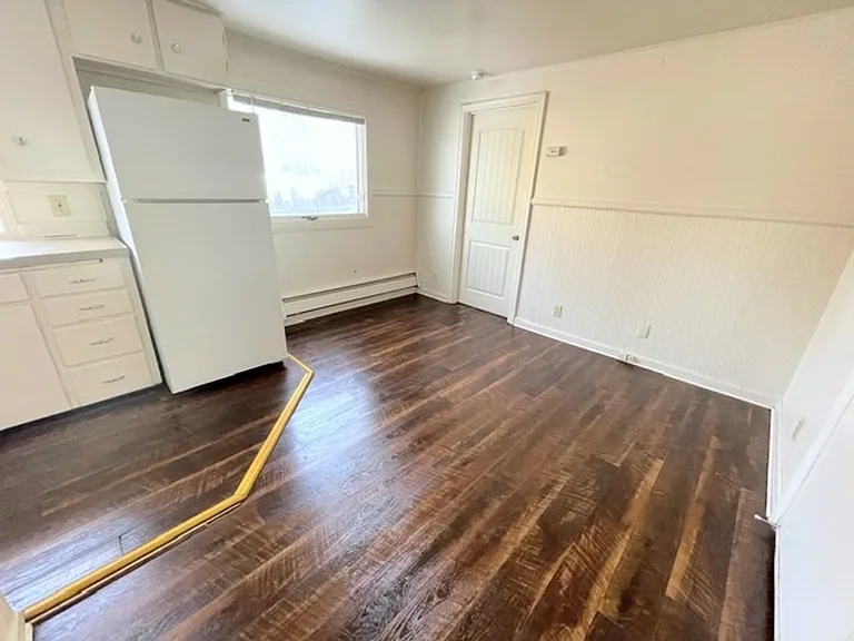 1335 Hyder St — Photo 60