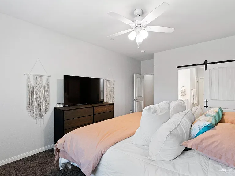 1317 Fair Oak Dr — Photo 8