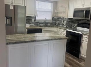 729 Lori Dr APT 305, Palm Springs, FL 33461