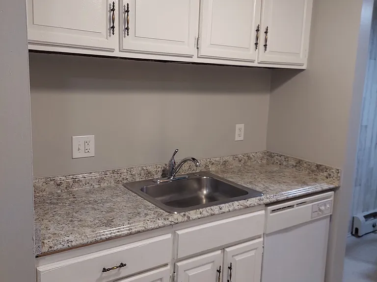 711 Arch St #205 — Photo 1