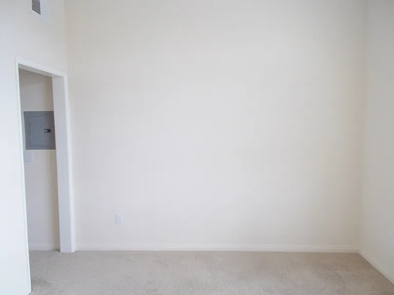 Lido Apartments - 2810 S Sepulveda — Photo 20
