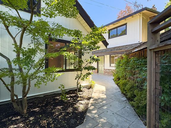 2nd image of 15 Patterson Ave