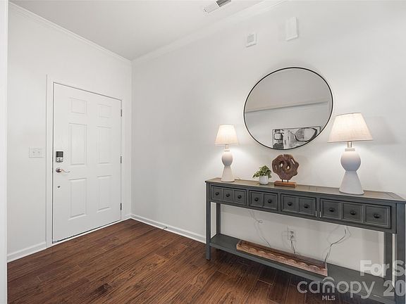 4th image of 1214 Brookcrest Ln