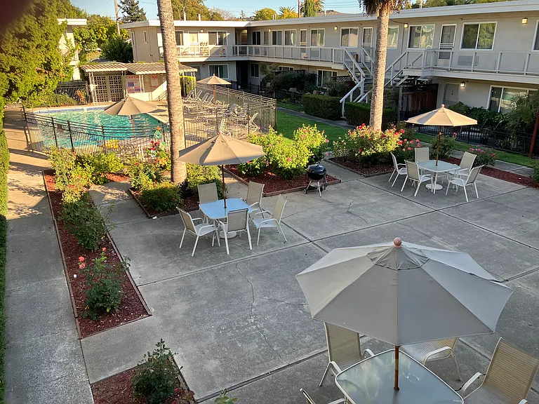 Alto Riviera Apt's — Photo 7