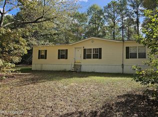 537 Bevill Dr, Florence, MS 39073