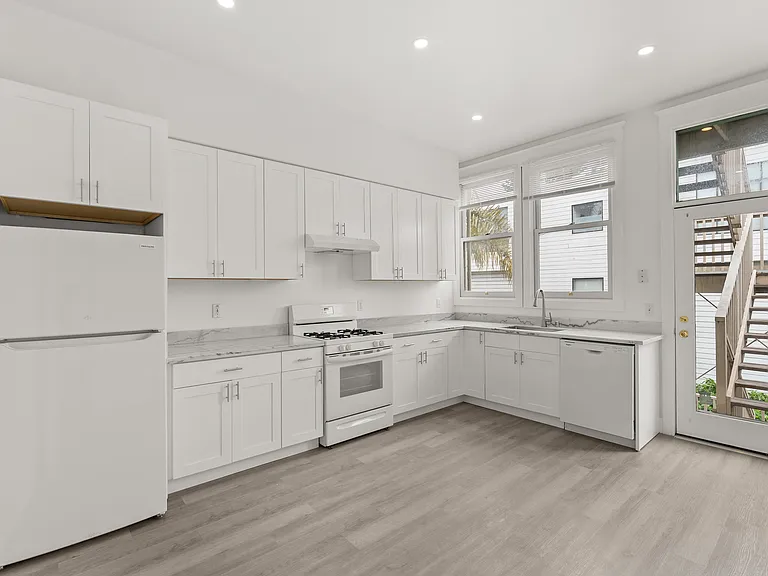 25 Collingwood St — Photo 2