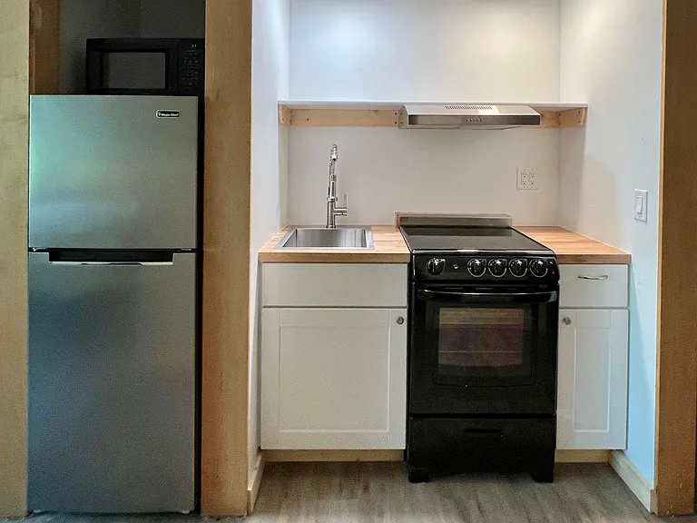 Ski Town Apartments — Photo 171