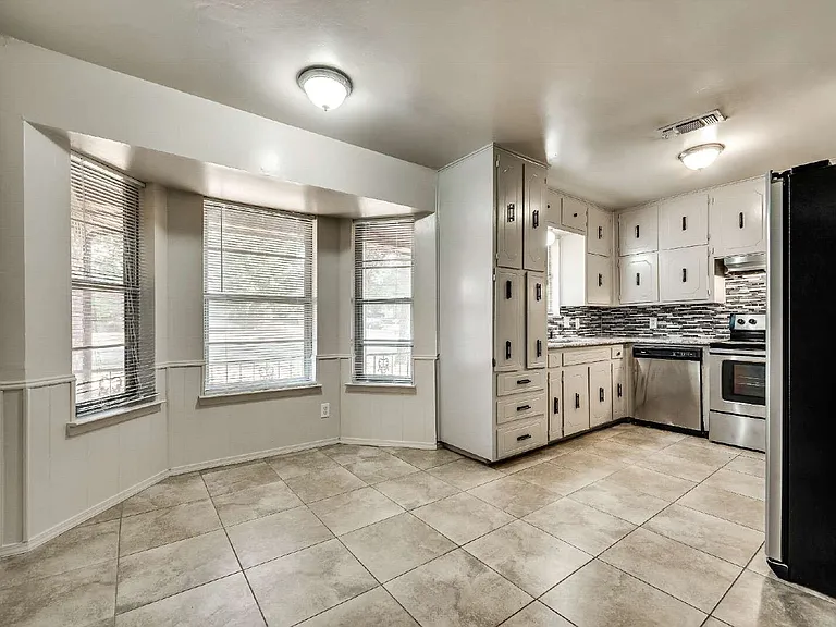 8113 Starnes Rd — Photo 15