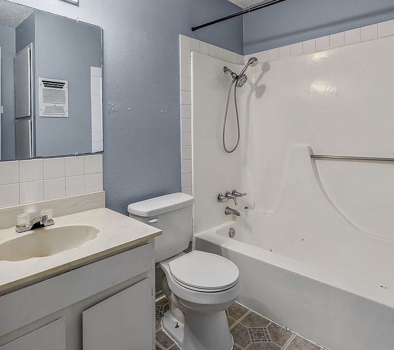 1st image of 2221 Loreco St
