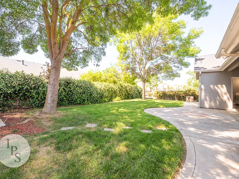 4797 W Oswego Ave — Photo 31