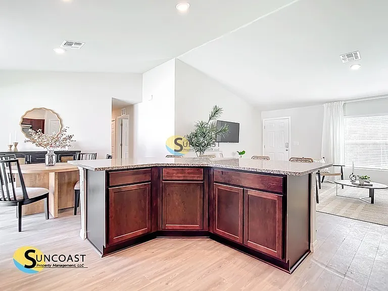 15108 SW 37th Ter — Photo 5