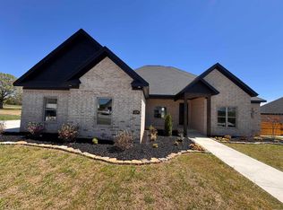 1220 Zenyatta Ct, Searcy, AR 72143