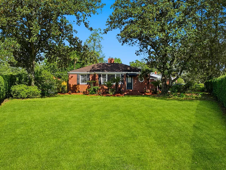 1674 Parrish Pl — Photo 6