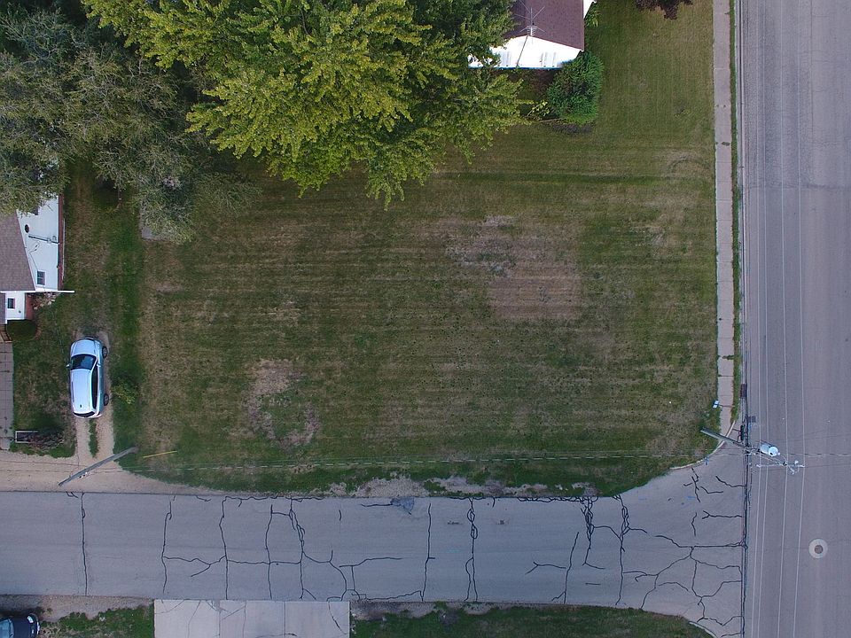 2nd image of 425 W Clark St
