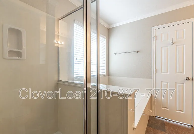 24710 Hickory Mdw — Photo 24