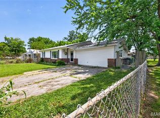 707 McClain St, Richland, MO 65556