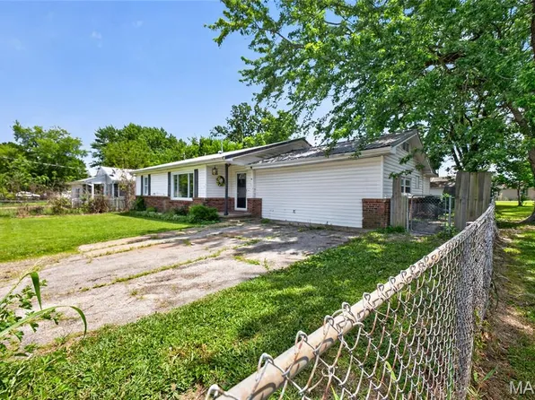 707 McClain St, Richland, MO 65556