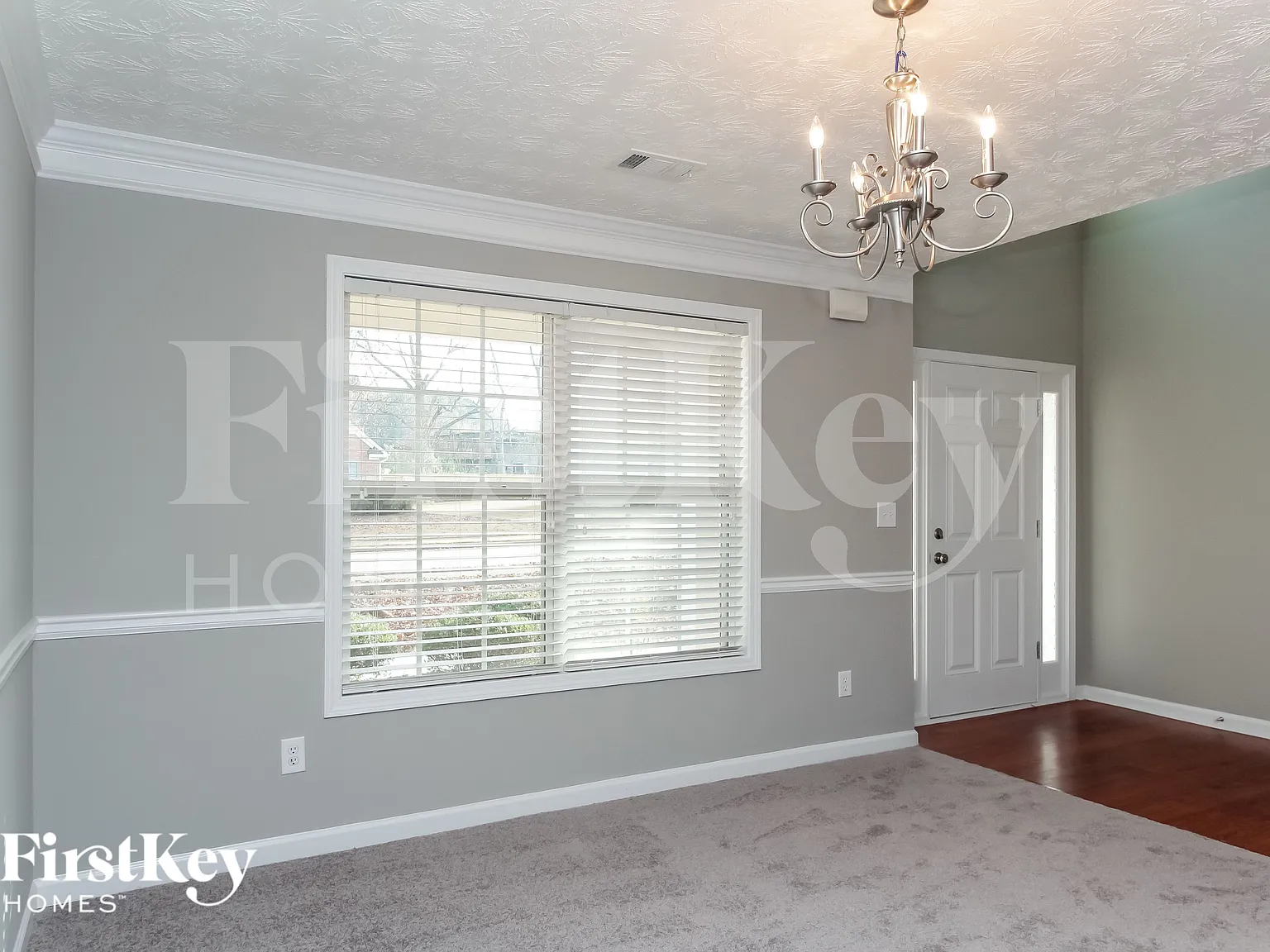 5 bed, 3.0 bath, 3120 sqft, $2,295 — Photo 4