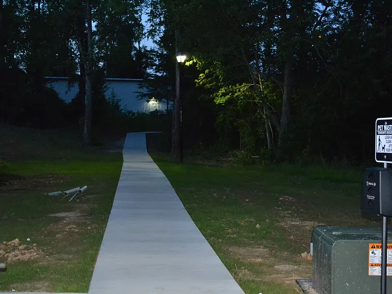 156 Lambert Dr — Photo 38