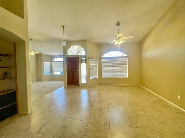 4157 N Everest — Photo 5
