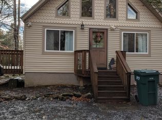 7208 Crescent Ln, Tobyhanna, PA