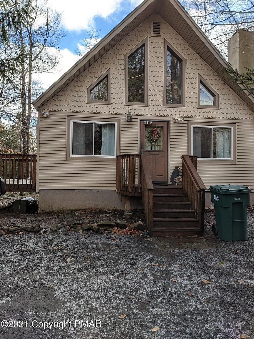 7208 Crescent Ln photo 1