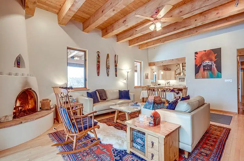 3 bed, 2300 sqft, $3,900 — Photo 1