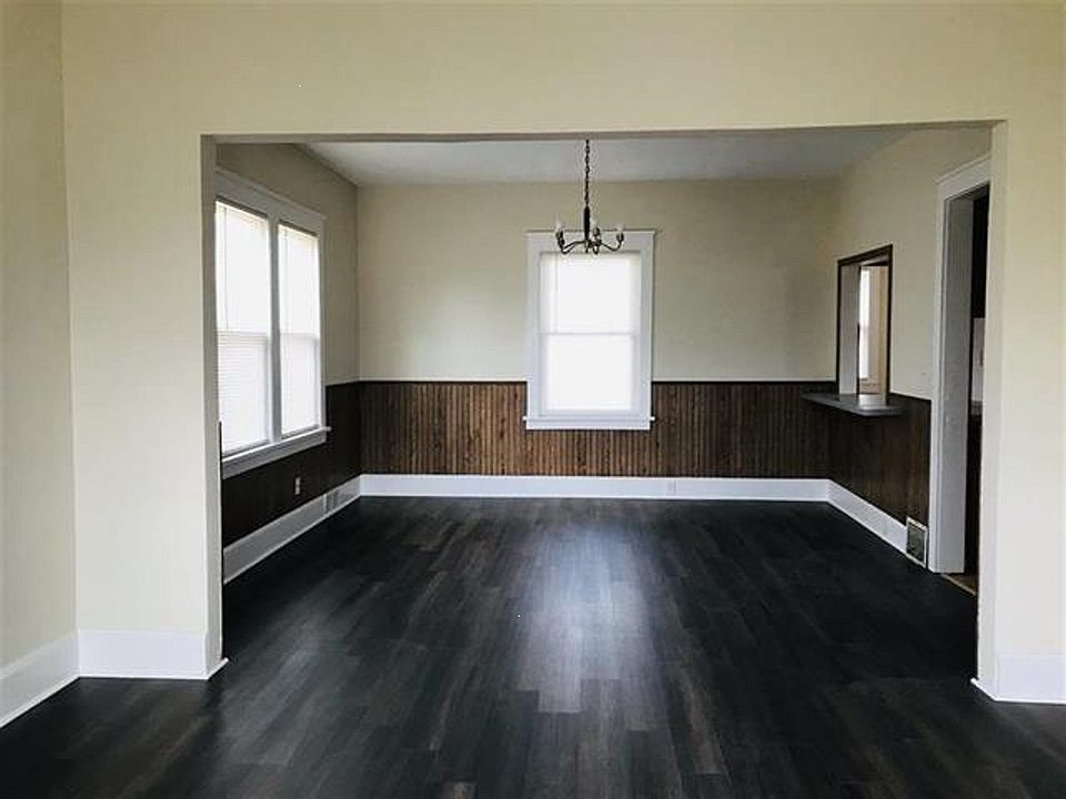 2nd image of 1616 6th Ave