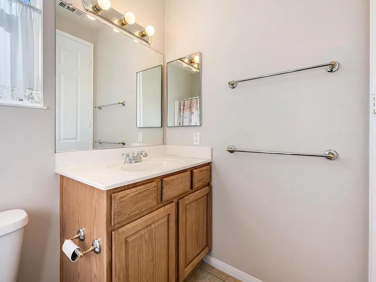 978 Wind Flower Rd — Photo 7