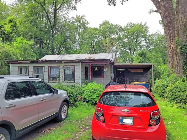 2440 Gerry St, Gary, IN 46406